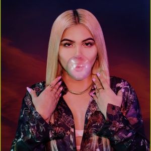 Meet your Posher, Ariana